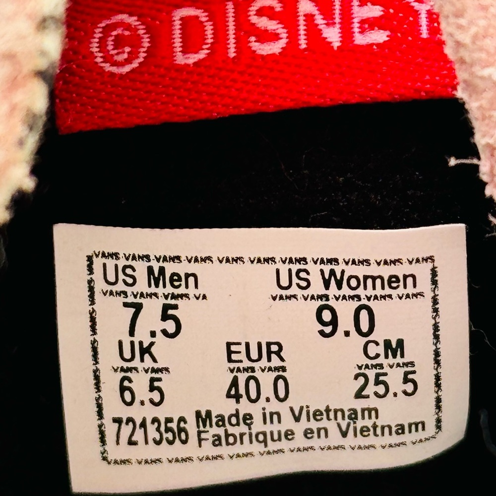 Vans X Disney Mickey & Minnie Sk8-Hi Sneakers - Picture 9 of 11